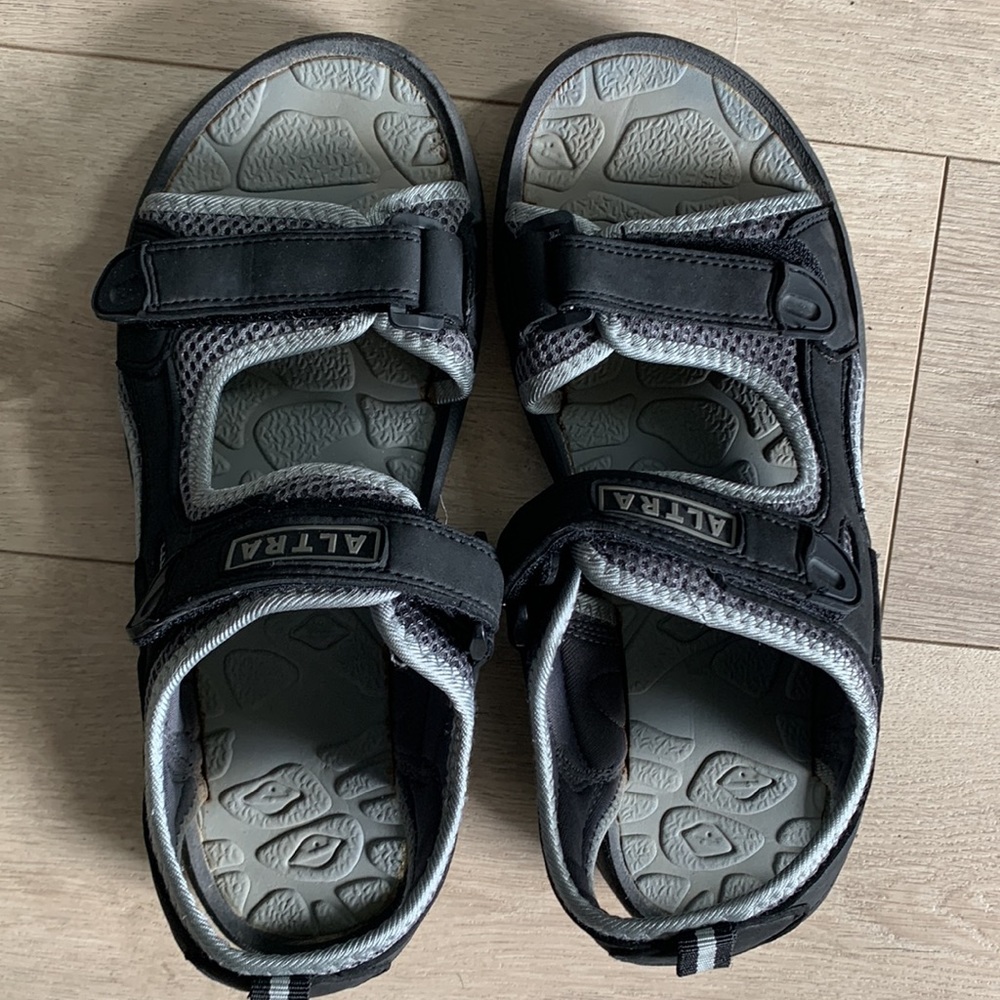 Altra- 11 sandals black and gray - Picture 6 of 7